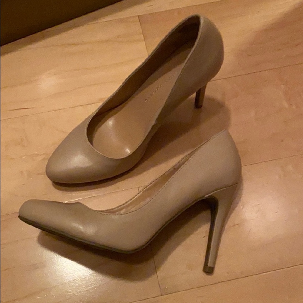 Excellent shape worn once nude heels